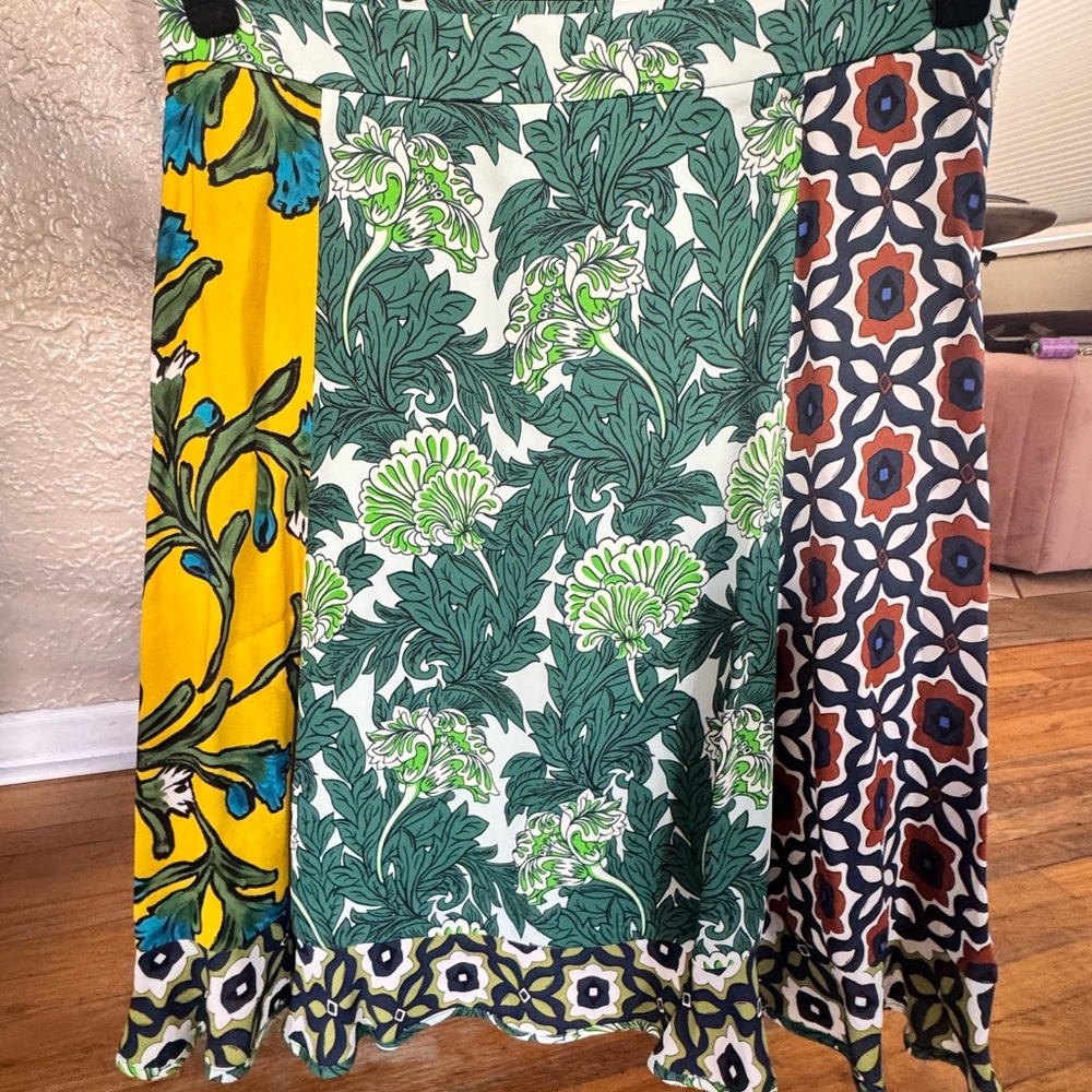 MaxMara Green and White Patterned Skirt